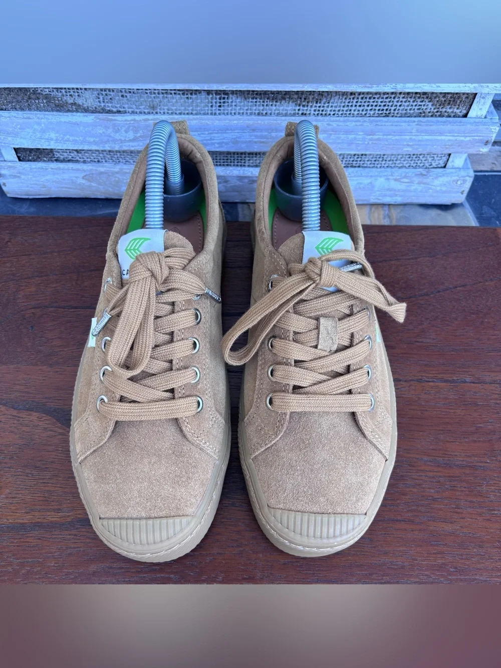 Cariuma OCA Low-Top Sneakers in Camel Suede